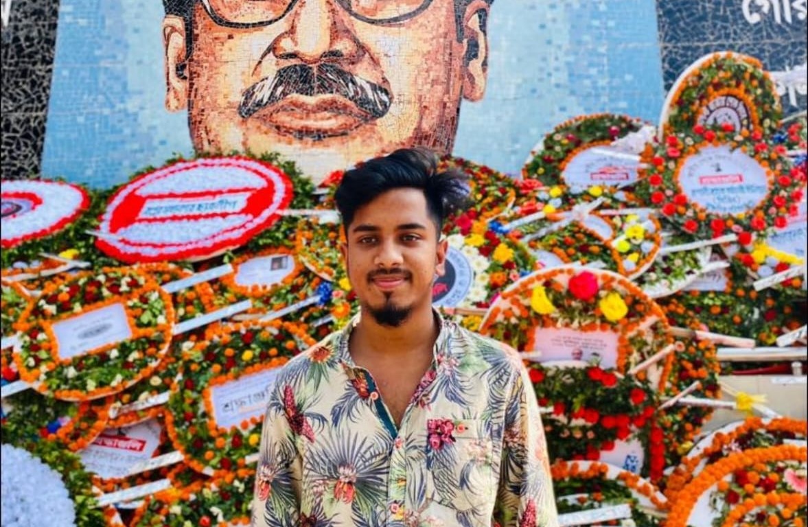 জাকসু নির্বাচনে সাবেক প্রক্টর ফিরোজের ভাগ্নের প্রচারে নিষিদ্ধ ছাত্রলীগ কর্মীরা